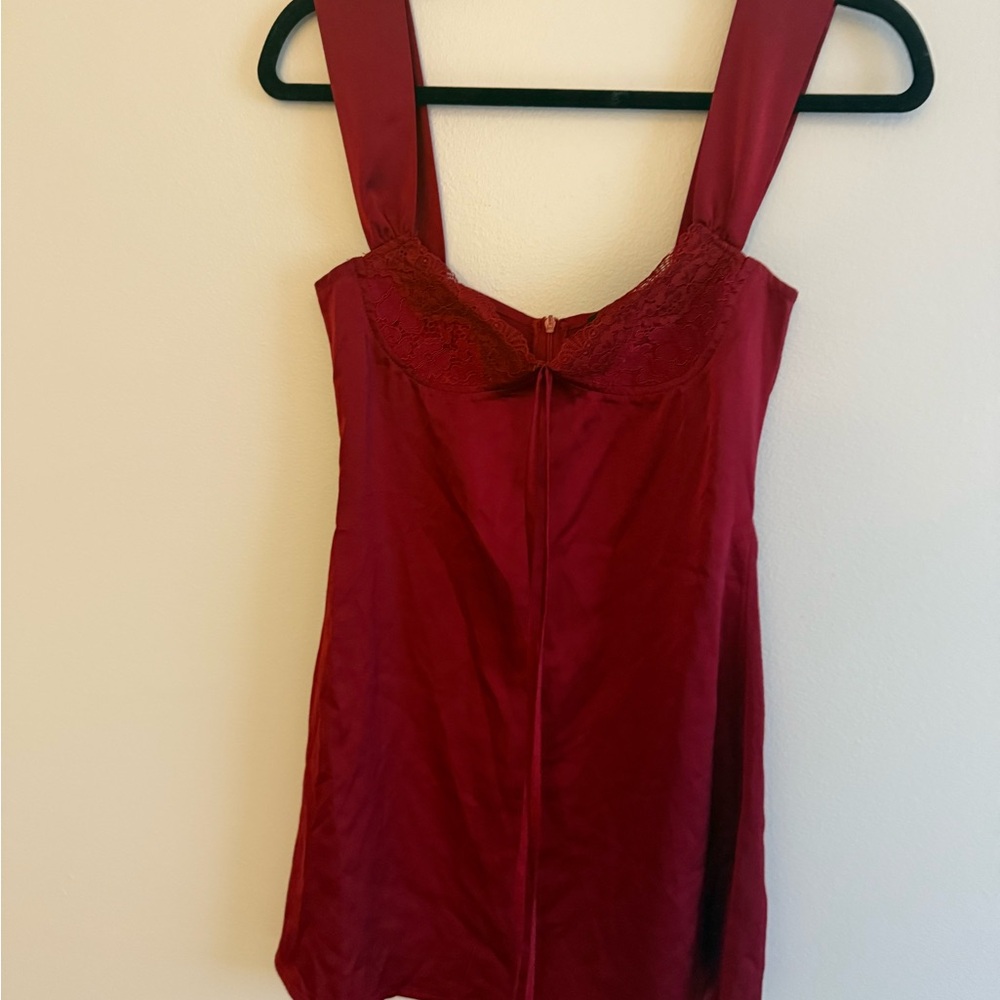 Elegant Red Sleeveless Dress